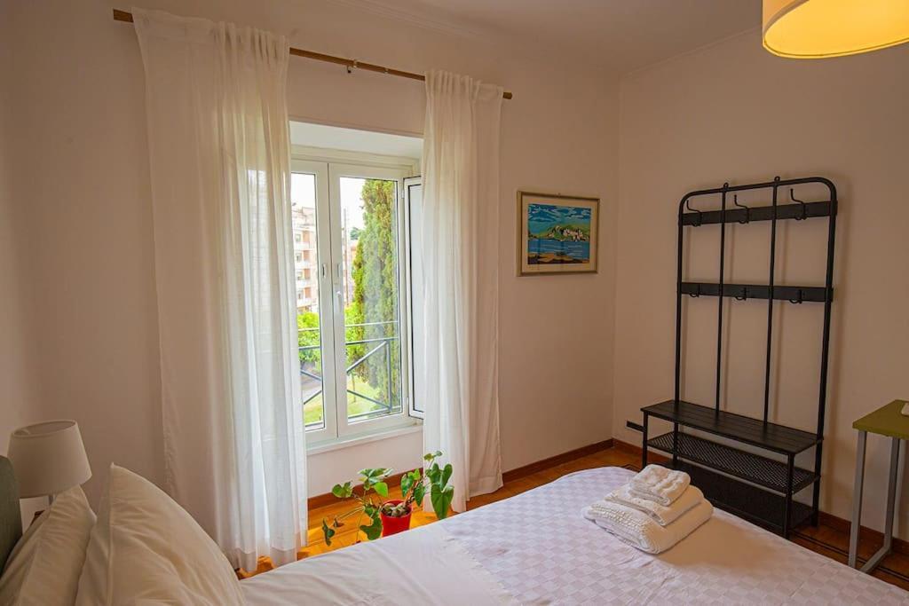Dimora Al Colosseo, 2 Bedrooms Рим Экстерьер фото