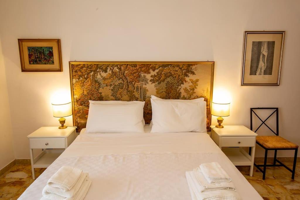 Dimora Al Colosseo, 2 Bedrooms Рим Экстерьер фото