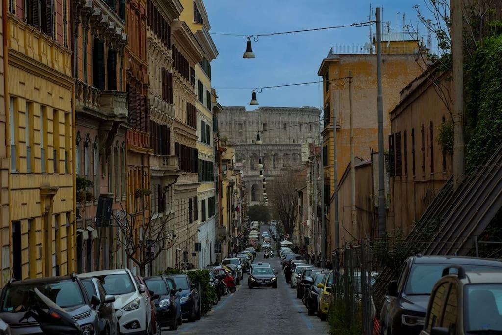 Dimora Al Colosseo, 2 Bedrooms Рим Экстерьер фото